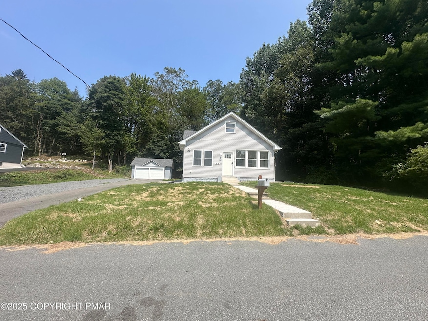 92 Kinney Ave, Mount Pocono, PA 18344 - photo 1