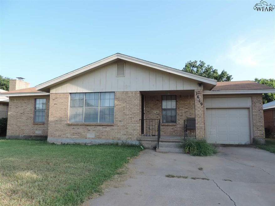 1619 Christine Rd, Wichita Falls, TX 76302 - photo 1