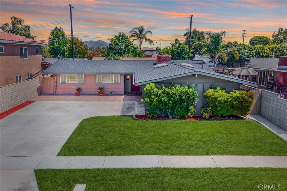 2554 Yale Place, Costa Mesa, CA 92626 - photo 1