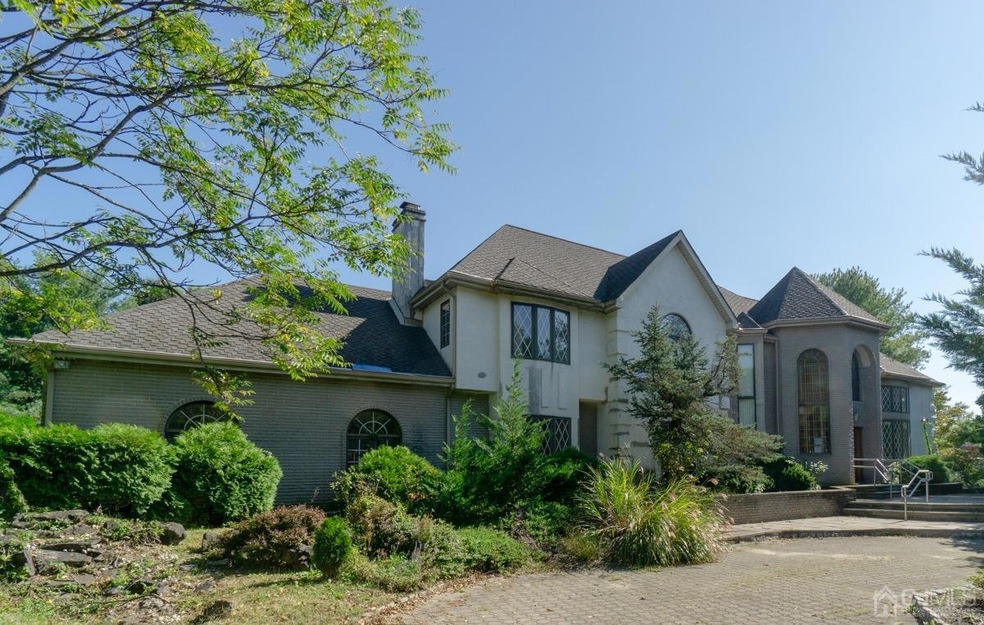 Sold $878,615 • Co-Listing Agent