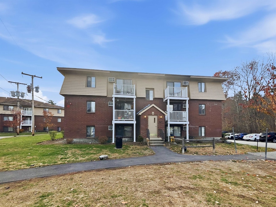 325 Lita Ln, Newmarket, NH 03857 - photo 1