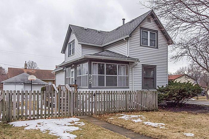 925 Clark
