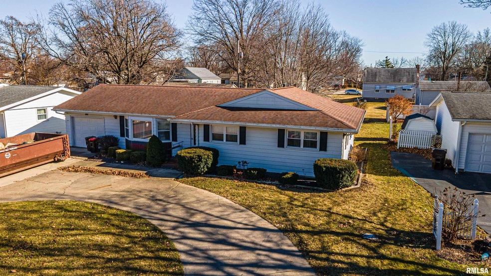 1510 Rutledge Dr, Lincoln, IL 62656 - photo 1