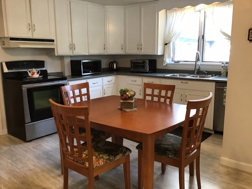 6 Willow St unit 1, Woburn, MA 01801 - photo 1