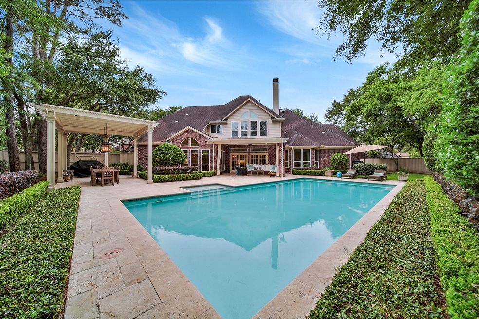 3 Huntington Park Cir, Houston, TX 77024 - photo 1