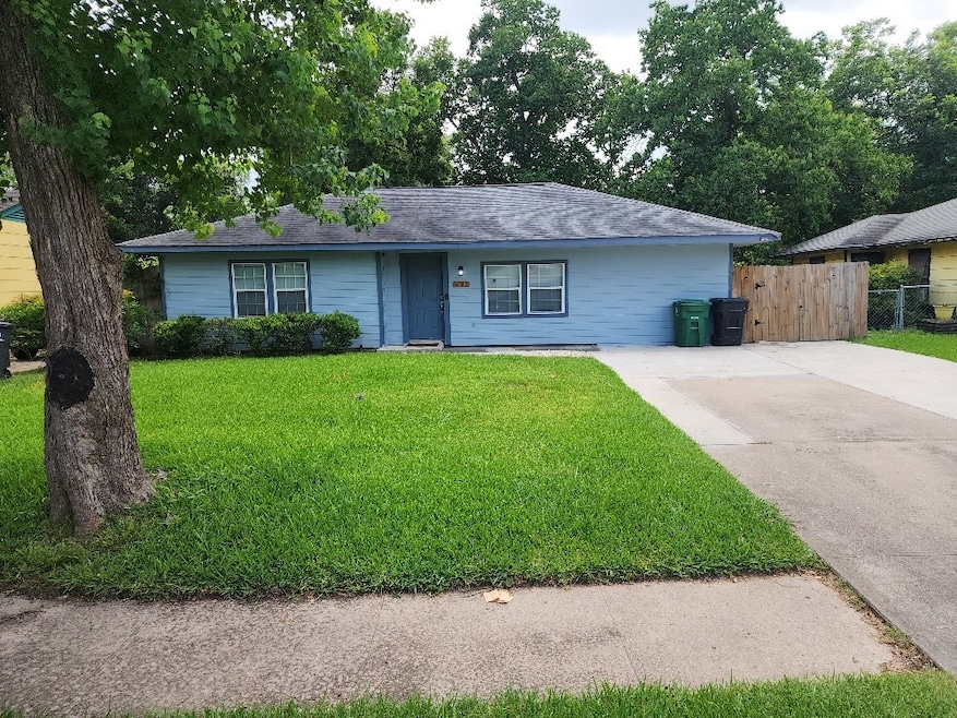 3610 Zephyr St, Houston, TX 77021 - photo 1