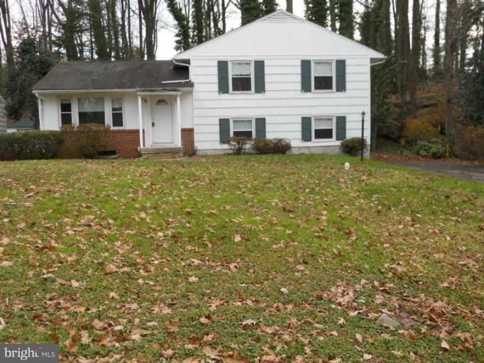 8812 Littlewood Rd, Parkville, MD 21234 - photo 1