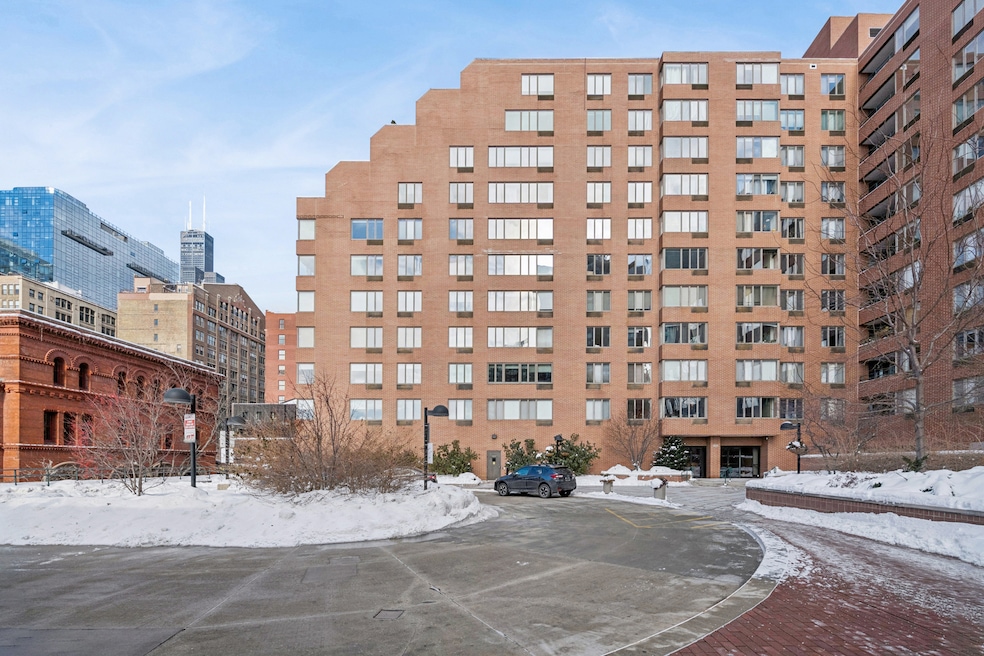 The Terraces at Dearborn Park unit 415, Chicago, IL 60605 - photo 1
