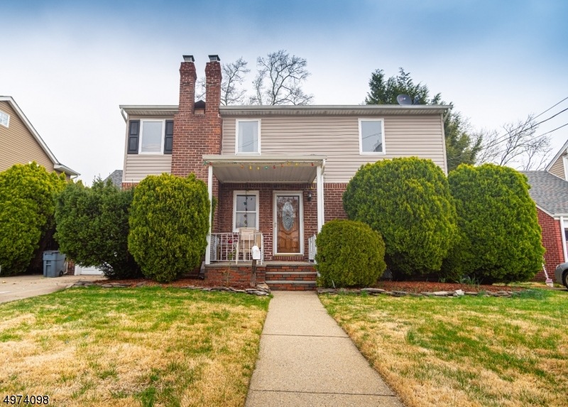 594 Pine Ave, Saddle Brook, NJ 07663 - photo 1