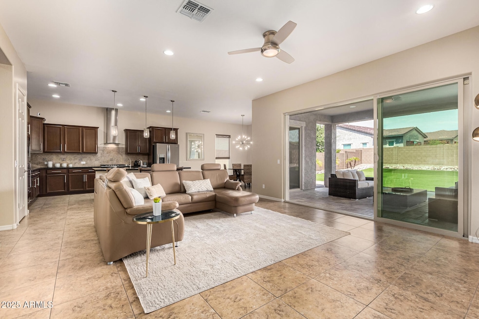 18406 W Verbena Dr, Goodyear, AZ 85338 - photo 1