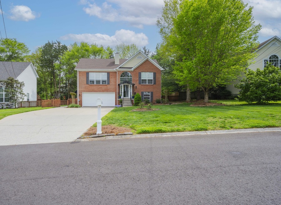 Sold $449,000 • Co-Listing Agent