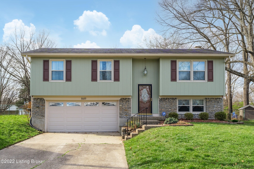 8619 Juarez Ct, Louisville, KY 40219 - photo 1