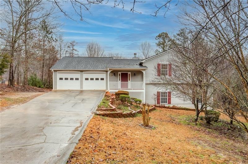 732 Russell Ridge Rd, Winder, GA 30680 - photo 1