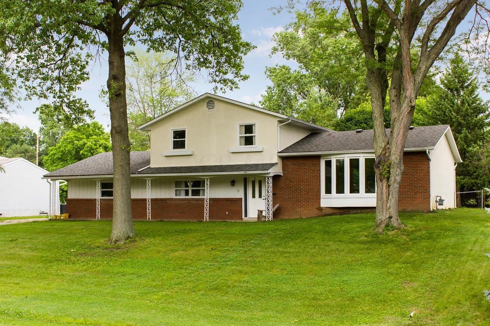 990 Barberry Ln, Columbus, OH 43213 - photo 1