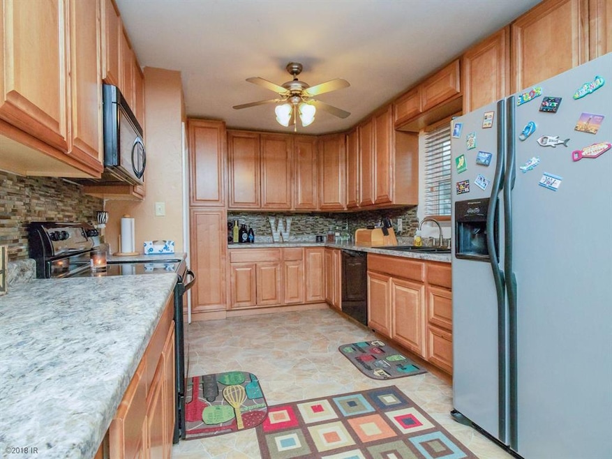 Large Kitchen updated in 2014