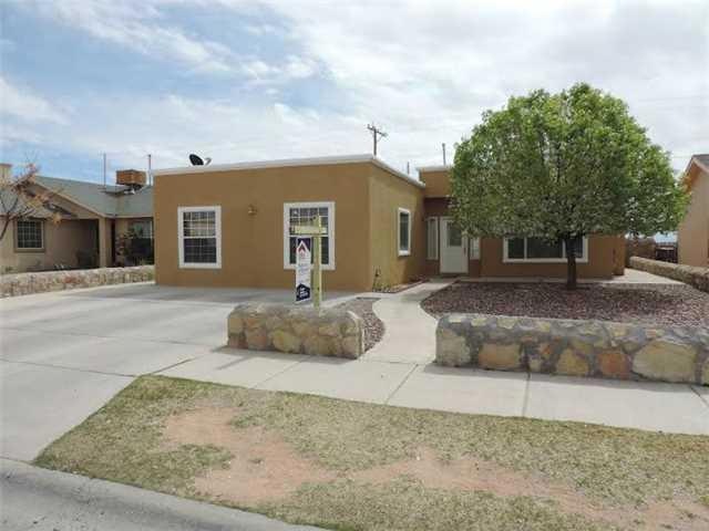 14328 Desert Wind Dr, Horizon City, TX 79928 - photo 1