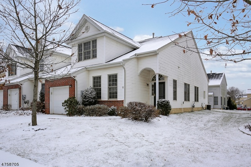 9 Disbro Ln, Somerset, NJ 08873 - photo 1