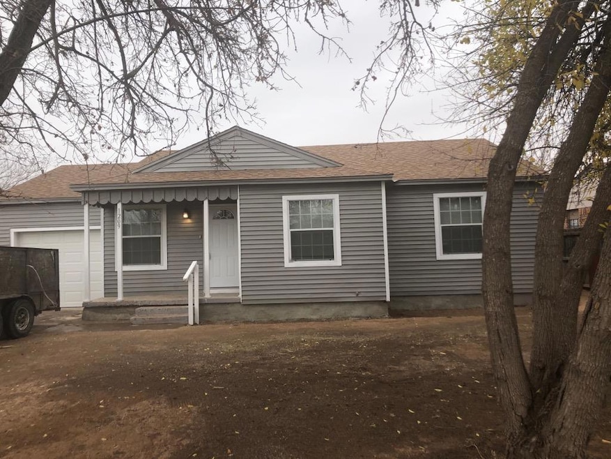 For Rent $1,700/month