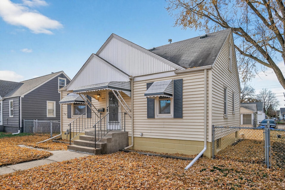 5037 Camden Ave N, Minneapolis, MN 55430 - photo 1