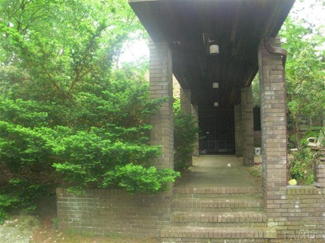185 Polly Pk Rd, Rye, NY 10580 - photo 1