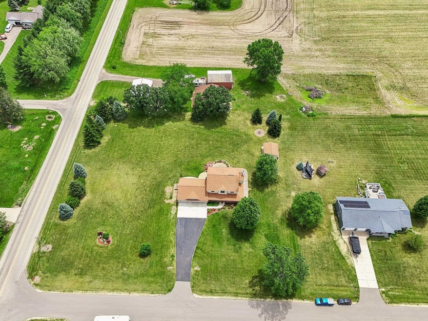 W2923 Sand Crane Dr, Belleville, WI 53508 - photo 1