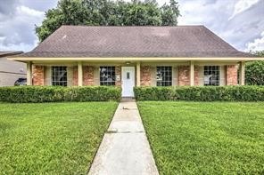 10615 Sagetree Dr, Houston, TX 77089 - photo 1