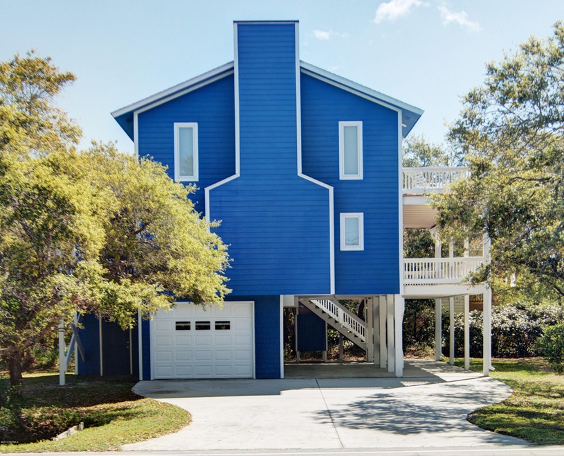 10502 Island Circle