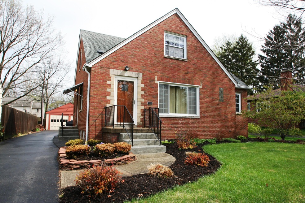 3BR, 2BA updated home in Clintonville!