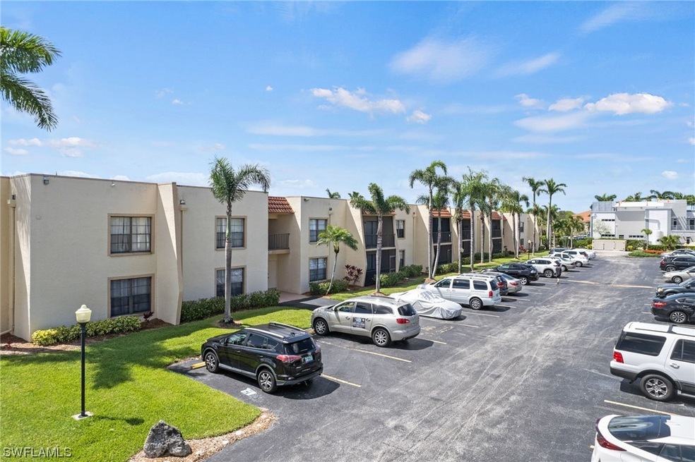 12471 Mcgregor Blvd unit 27, Fort Myers, FL 33919 - photo 1