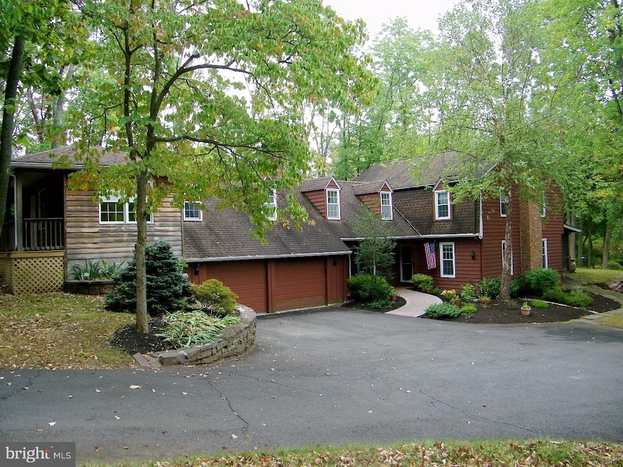 727 N Wales Rd, North Wales, PA 19454 - photo 1