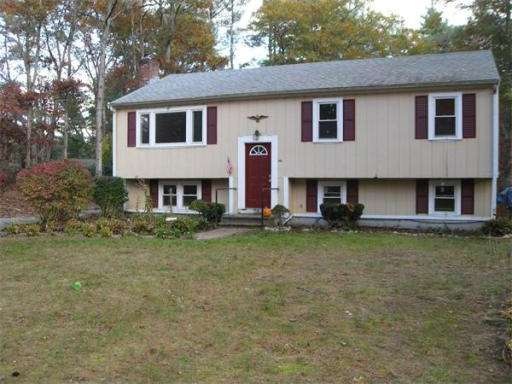 12 Mcfarlin Rd, Carver, MA 02330 - photo 1