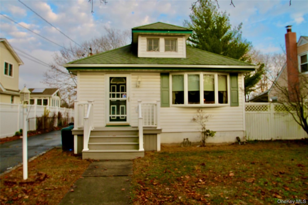 45 Merokee Place, Farmingdale, NY 11735 - photo 1