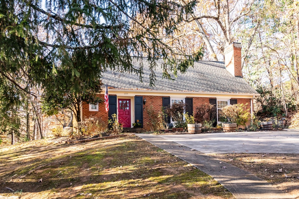 1225 Dougherty Dr, Morristown, TN 37814 - photo 1