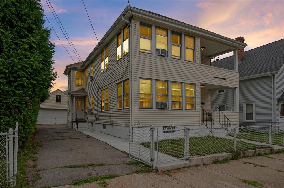 122 Hanover Ave, Pawtucket, RI 02861 - photo 1