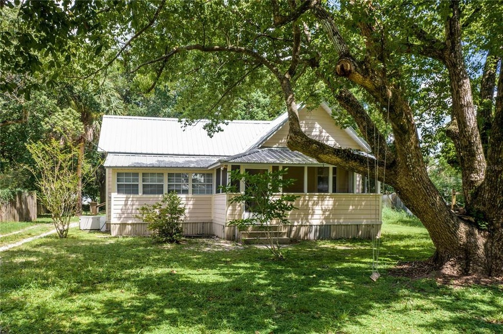 610 N Rockingham Ave, Tavares, FL 32778 - photo 1