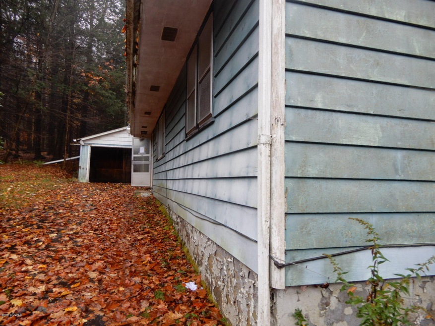 251 2nd St, Harveys Lake, PA 18618 - photo 1