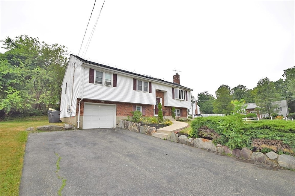 Sold $610,000 • Co-Listing Agent