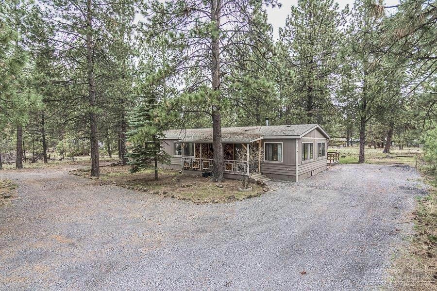 18886 Tuscarora Ln, Bend, OR 97702 - photo 1