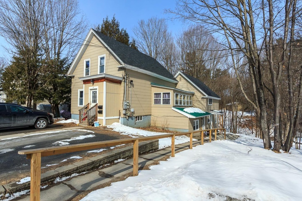 25 Park Ave, Claremont, NH 03743 - photo 1