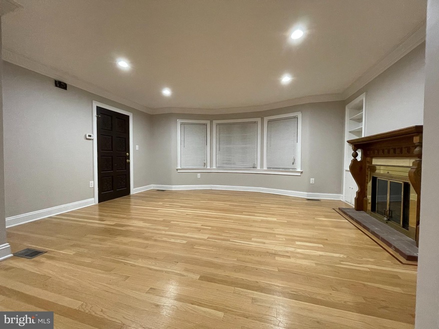 420 Sutherland Rd unit FIRST FLOOR, Ewing, NJ 08618 - photo 1