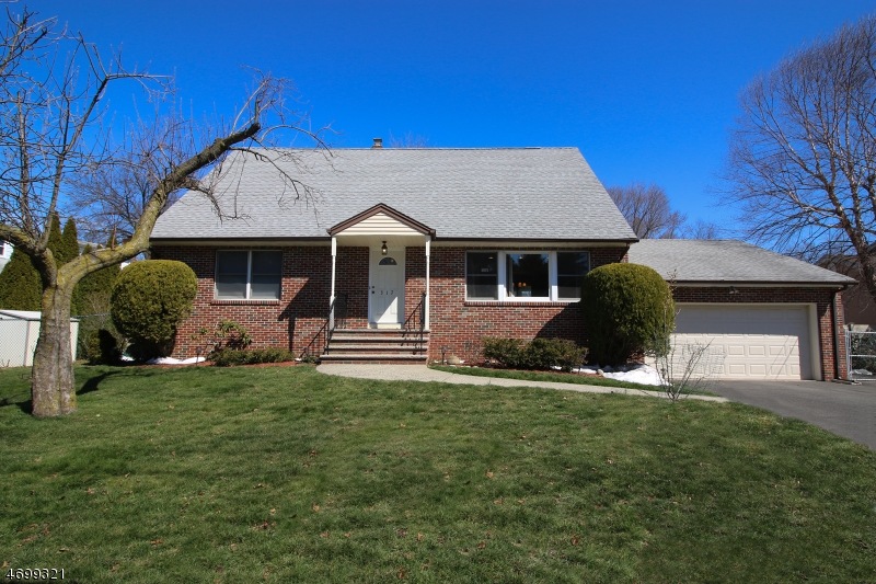 317 Continental Ave, Paramus, NJ 07652 - photo 1