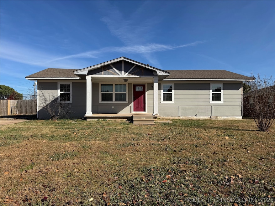 1016 Westlawn Ln, Prague, OK 74864 - photo 1