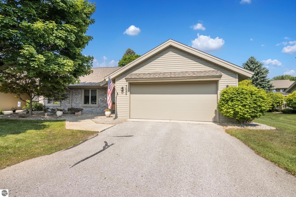 Under Contract $405,000 • Co-Listing Agent