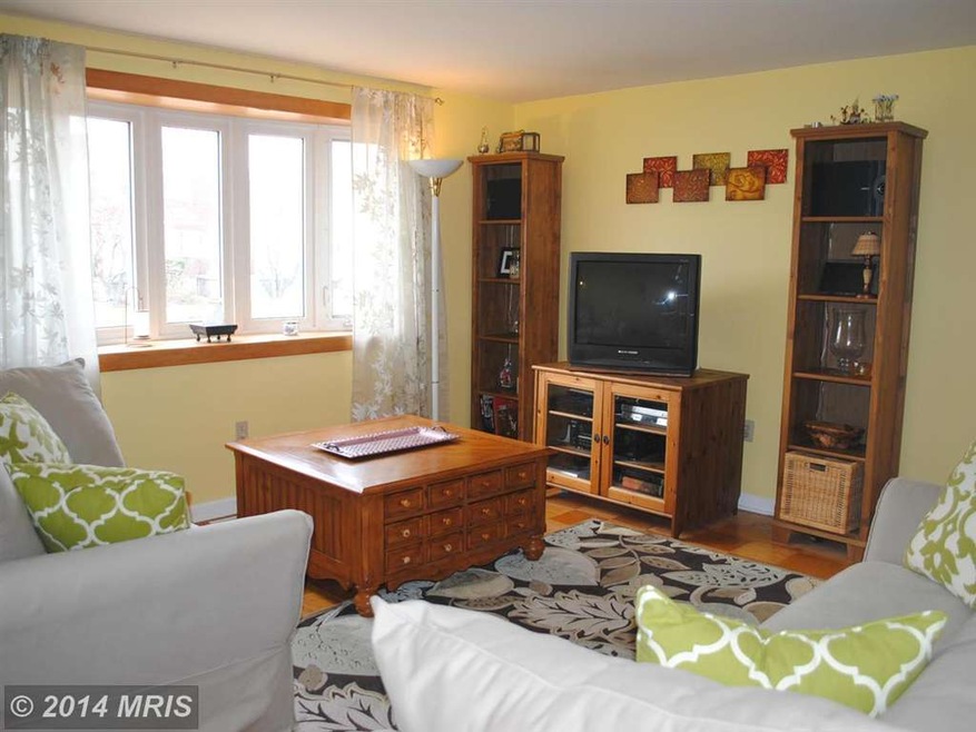 1110 Circle Dr, Halethorpe, MD 21227 - photo 1