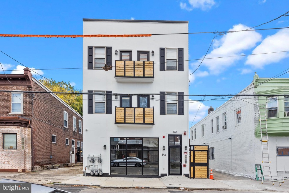342 W Queen Ln unit 2, Philadelphia, PA 19144 - photo 1