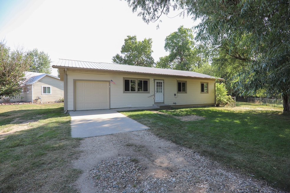 489 Nb Ave, Sheridan, WY 82801 - photo 1