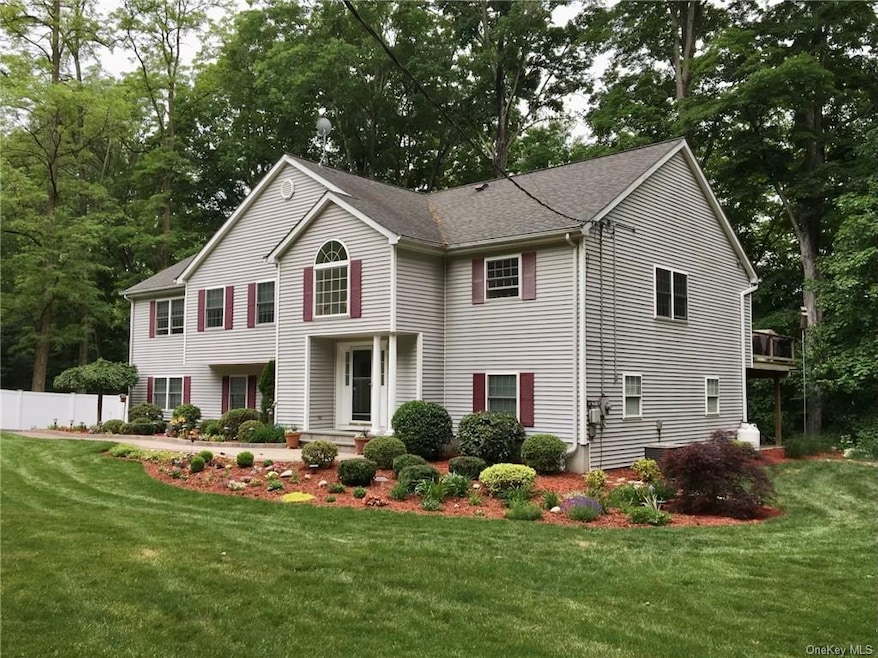 9 Peekskill Hollow Turnpike unit TP, Cortlandt Manor, NY 10567 - photo 1