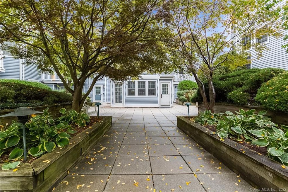 118 Grove St unit 17, Stamford, CT 06901 - photo 1