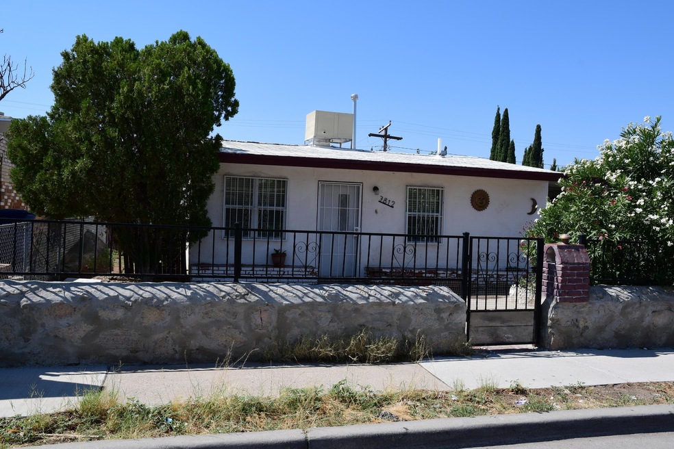 7812 Monterrey Dr, El Paso, TX 79915 - photo 1