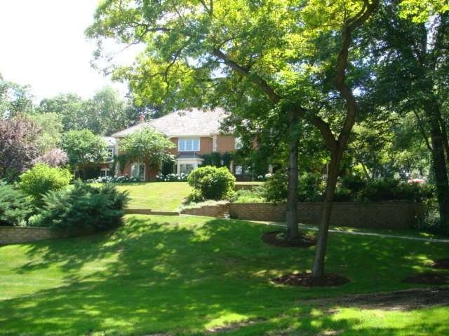 10 Deepwood Rd, Barrington, IL 60010 - photo 1